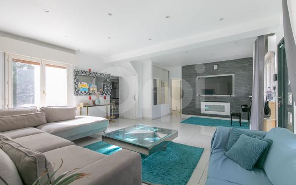 Maison à vendre    5 pièces • 160 m2 Clichy-sous-Bois