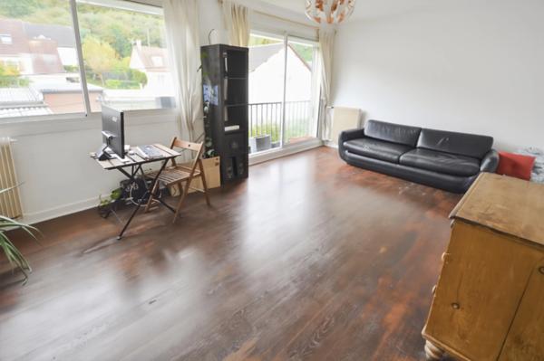 Dpt Yvelines (78), à vendre SAINT CYR L'ECOLE appartement T4 de 74 m²