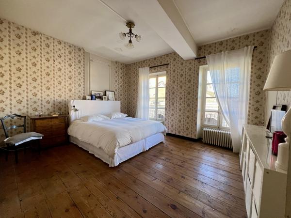 Maison à vendre à Saint-Jean-d'Angély (17400) - Charente-Maritime