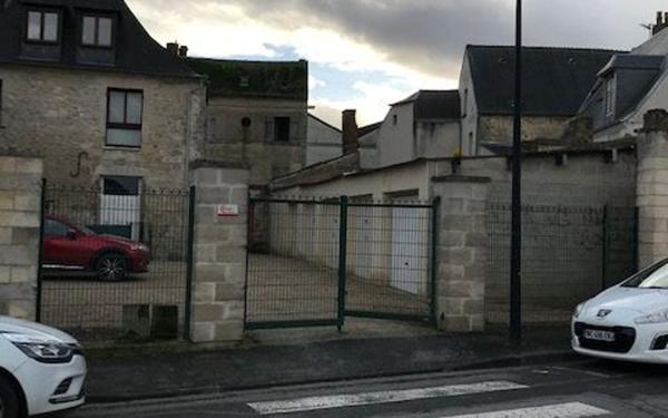 Stationnement à louer    Laon