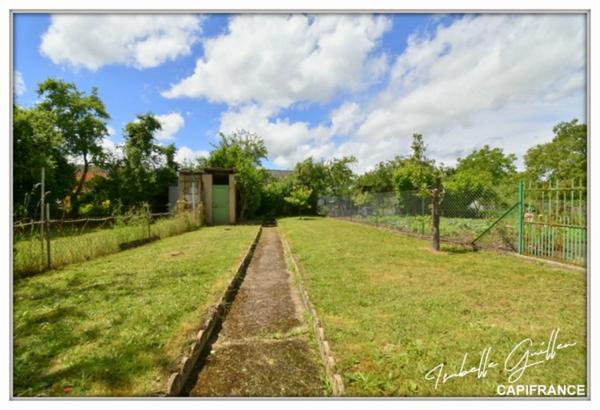 Dpt Cher (18), à vendre LE CHATELET maison P3 de 98 m² - Terrain de 207,00 m²