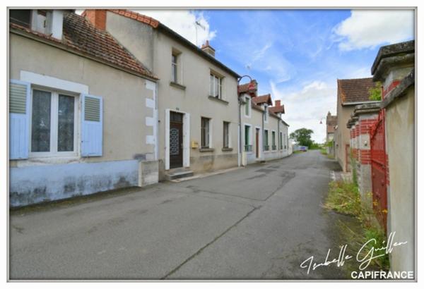 Dpt Cher (18), à vendre LE CHATELET maison P3 de 98 m² - Terrain de 207,00 m²
