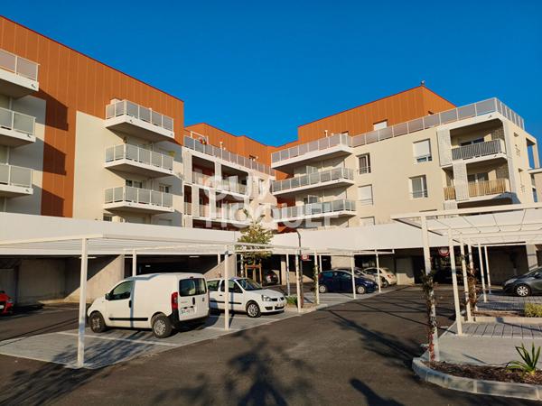 Appartement type 3 de 70 m² + terrasse 36 m² + 2 places de stationnement