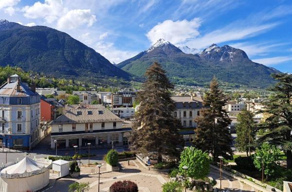 INVESTISSEMENT LOCATIF  Briançon  Résidence de tourisme Sowell - Hotel LE PARC & SPA - 6.61% de rentabilité