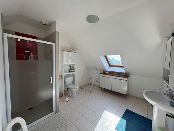 A vendre Superbe maison individuelle centre d'AMBON avec garage et dépendances sur terrain de 1280 m²