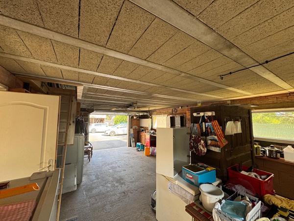 A vendre Superbe maison individuelle centre d'AMBON avec garage et dépendances sur terrain de 1280 m²