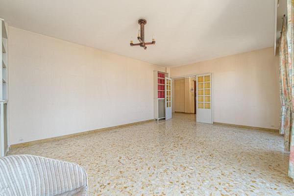 Appartement  4 pièce(s) 118 m2 vue mer, jardin partagé, box de garage