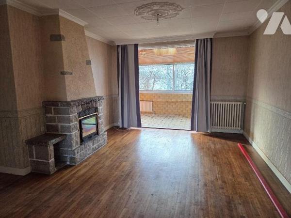 MAYENNE- En résidence proche écoles  et centre commercial, pavillon sur sous-sol sur belle parc...