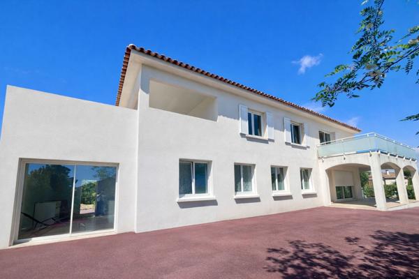 BOULOURIS - HAUT ET BAS DE VILLA AVEC STUDIO INDEPENDANT