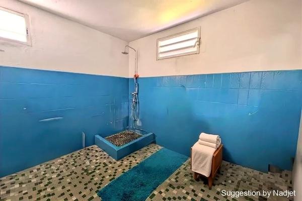 À vendre – Maison avec terrasse sur terrain de 972m²