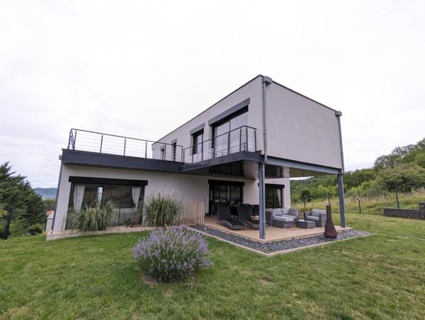 Maison 6 pièce(s) 4 chambre(s) 153.38 m²