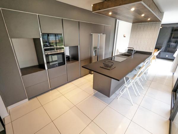 Maison 6 pièce(s) 4 chambre(s) 153.38 m²