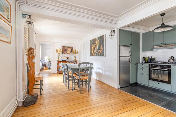 Etienne Marcel - Duplex en dernier étage - 2/3 chambres - Ensoleillé