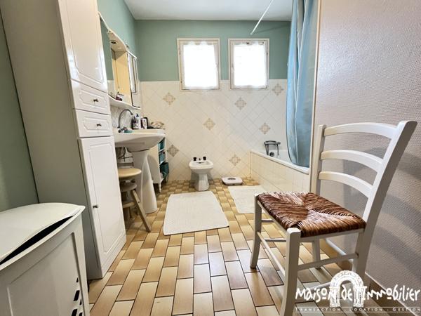 INVESTISSEMENT LOCATIF - Maison de plain pied - 4 pièces - 95m² - CHATEAUBERNARD