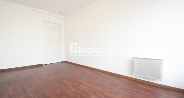 À vendre Local commercial 99 m² - Angoulins 17690