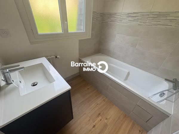 Location maison à Saint-Martin-des-Champs, 5 pièces 129.26m²