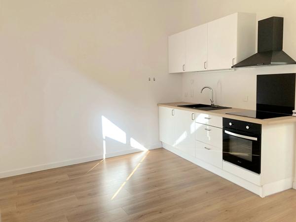 VARILHES - A LOUER - APPARTEMENT TYPE 2 AVEC BALCON