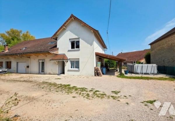 Maison mitoyenne 5 pièces 130m²