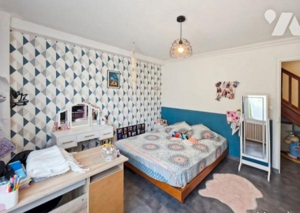 Maison mitoyenne 5 pièces 130m²