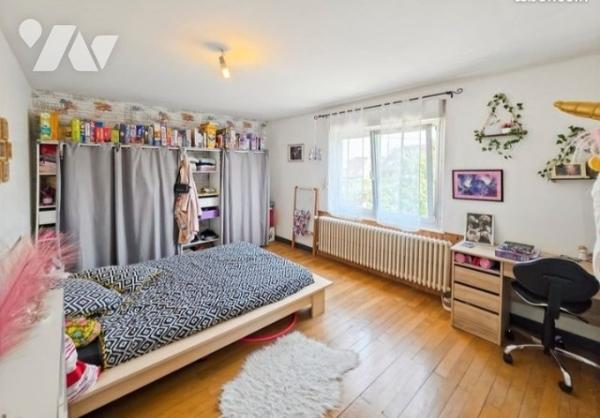 Maison mitoyenne 5 pièces 130m²