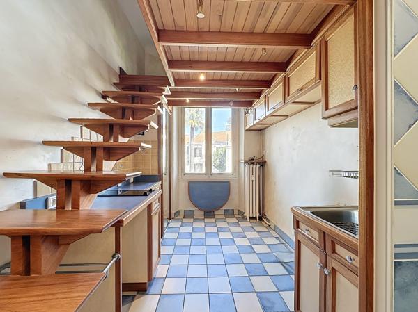 Sompteux deux pièces vue mer avec stationnement privatif