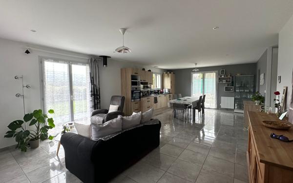 Maison à vendre    4 pièces •  Lornay