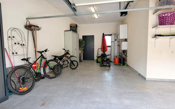 Maison à vendre    6 pièces • 138 m2 Saint-Maurice-l'Exil