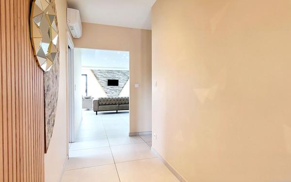 Maison à vendre    6 pièces • 138 m2 Saint-Maurice-l'Exil