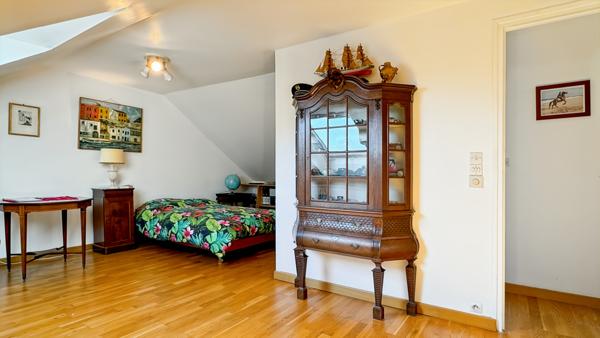 Saint-Nom-la-Bretèche (78860) MAISON TOTALEMENT ADAPTEE PMR - BIEN ENTRETENUE ET IDEALEMENT PLACEE (PROCHE ECOLE, COMMERCES, COLLEGE ET TRAN