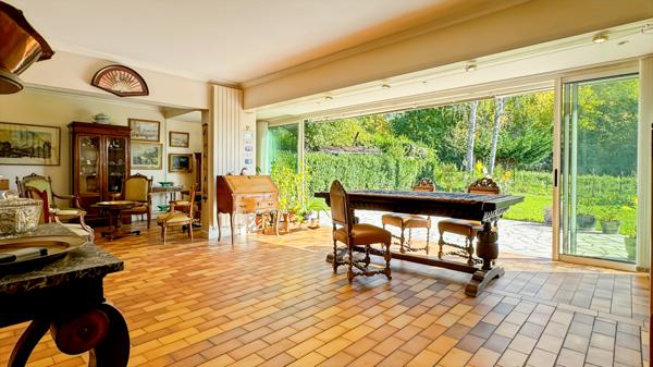 Saint-Nom-la-Bretèche (78860) MAISON TOTALEMENT ADAPTEE PMR - BIEN ENTRETENUE ET IDEALEMENT PLACEE (PROCHE ECOLE, COMMERCES, COLLEGE ET TRAN