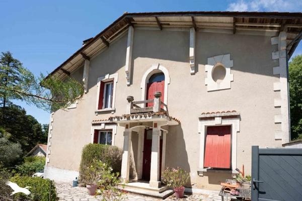 Maison à vendre |  Montguyon |  12 pièces | 228 m²