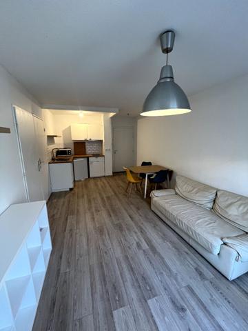 Appartement Marseille 2 pièce(s) 35.24 m2 saint Victor 13007