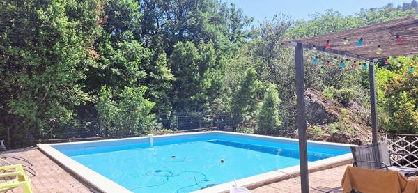 Villa avec piscine, garage et terrain BEDARIEUX