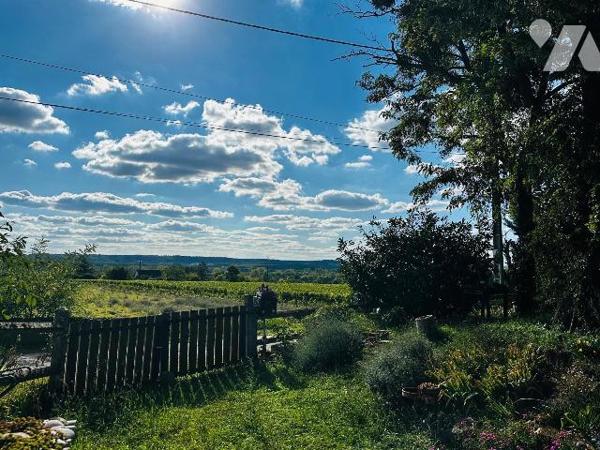 EXCLUSIF
Maison d'habitation ossature bois composée :
Pièce à vivre
Cuisine
Poêle à granulé...