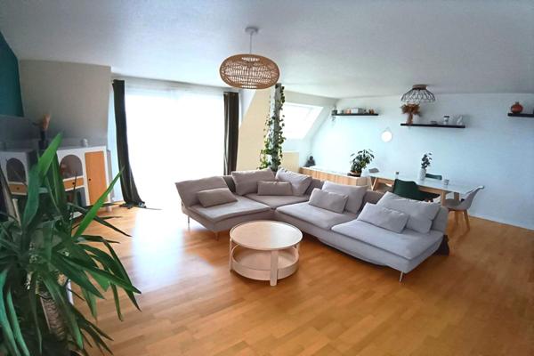 Appartement 3 /4 pièces 80 m2 avec 3 balcons, garage et cave