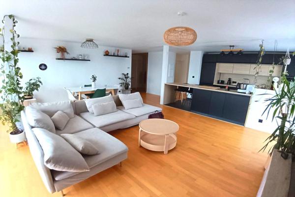 Appartement 3 /4 pièces 80 m2 avec 3 balcons, garage et cave