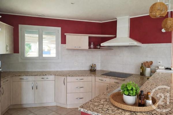 Maison à vendre  4 pièces - 111 m 2   STE MARIE LA MER  - 66