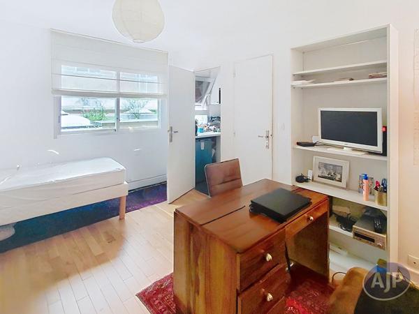 Vente appartement Paris 16eme : 270 400 € - AJP Immobilière Passy Paris 16