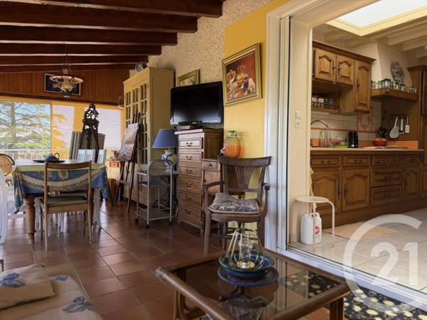 Maison à vendre  6 pièces - 137 m 2   SOYONS  - 07