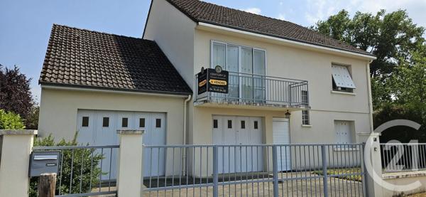 Maison à vendre  5 pièces - 133,50 m 2   DOMERAT  - 03