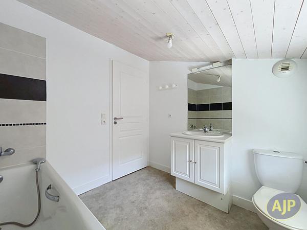 Maison à vendre Audenge - 4 pièces, 85m² avec 3 chambre(s) à 349 800€ - AJP Immobilier Audenge