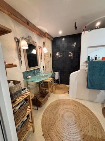 Maison en Pierre 278m2 - Village proche Creon 10 pièce(s)