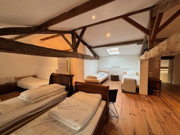 Maison en Pierre 278m2 - Village proche Creon 10 pièce(s)