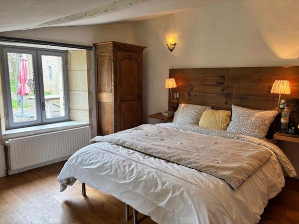 Maison en Pierre 278m2 - Village proche Creon 10 pièce(s)