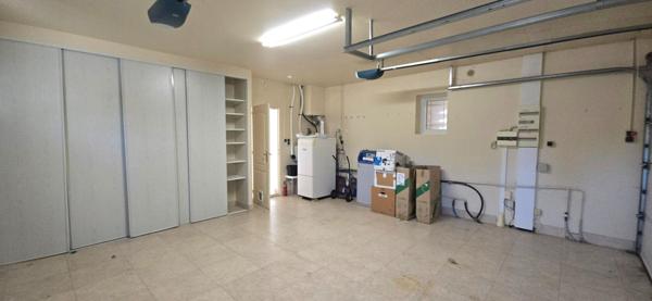 Maison individuelle de standing, avec piscine et double garage