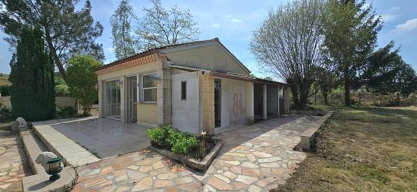Maison individuelle de standing, avec piscine et double garage