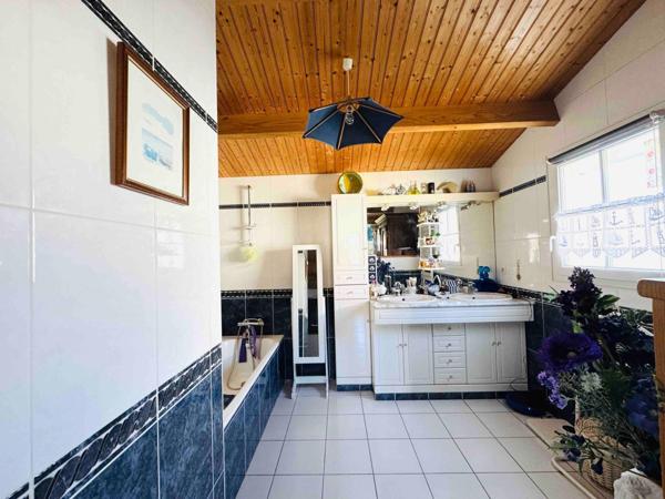Maison à L' ILE-D'YEU, 85350 - 3 pièces 81m²