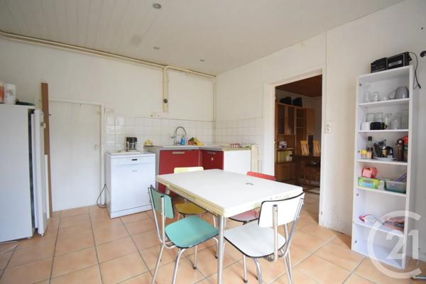 Maison à vendre  3 pièces - 69,89 m 2   CUSSET  - 03