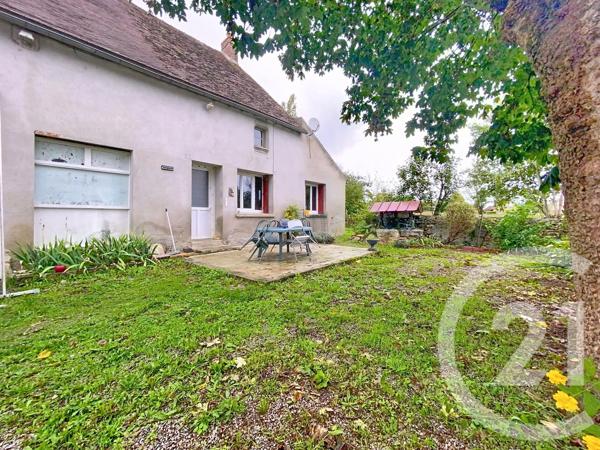 Maison à vendre  3 pièces - 69,89 m 2   CUSSET  - 03