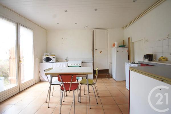 Maison à vendre  3 pièces - 69,89 m 2   CUSSET  - 03